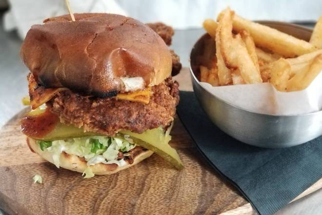 Nashville Fried Chicken Sandwich (6 oz)