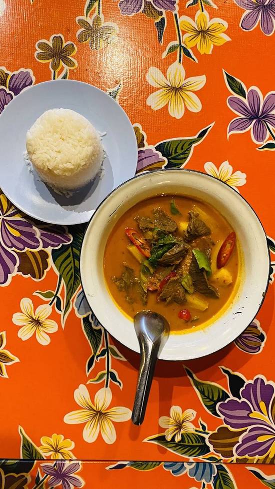 Red Curry Grilled Beef with rice
