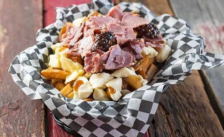 Poutine a la viande fumée