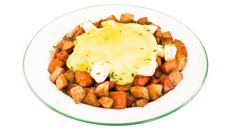 Cora-style poutine