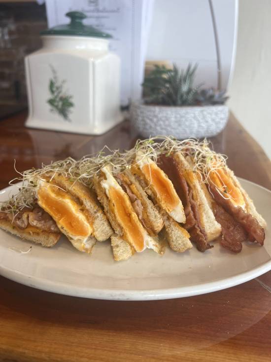 Breakfast Sandwich
