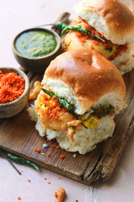 Vada Pav (2 Pcs)
