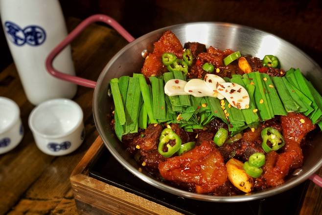 Bulsuji (Spicy Braised Beef Tendon)