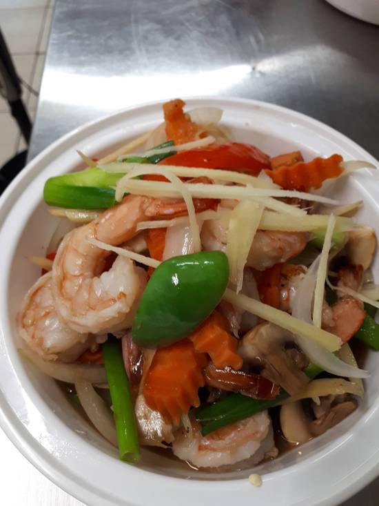 26.Ginger Stir-fry (Pad Khing)