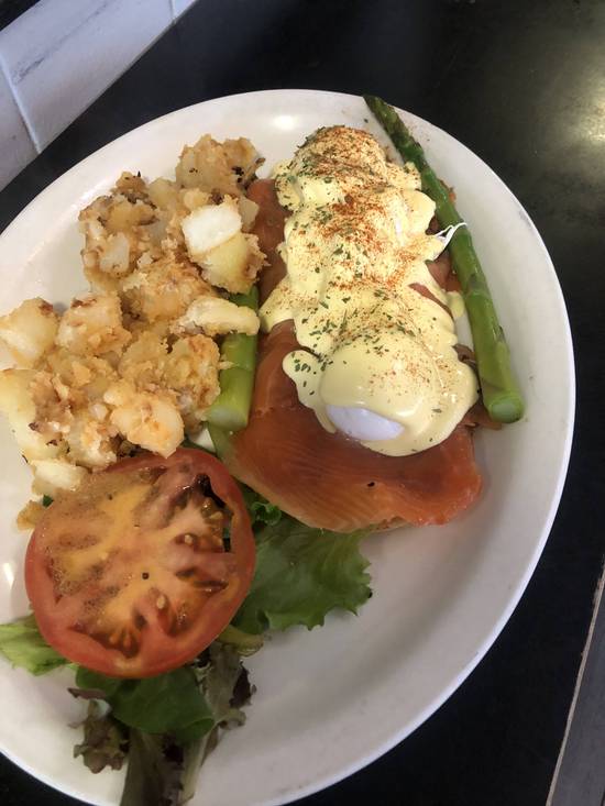 Salmon Benedict