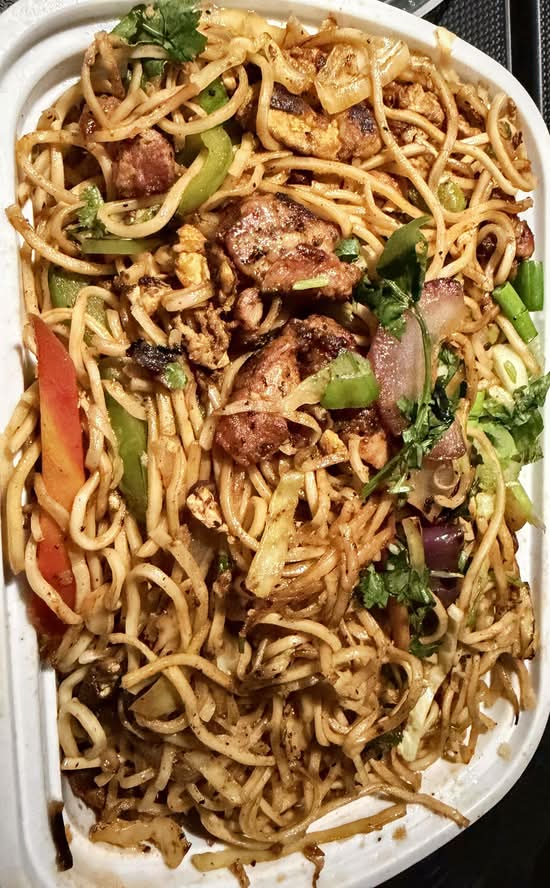 Street Side Chicken Noodles