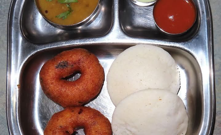 Idly Vada Combo