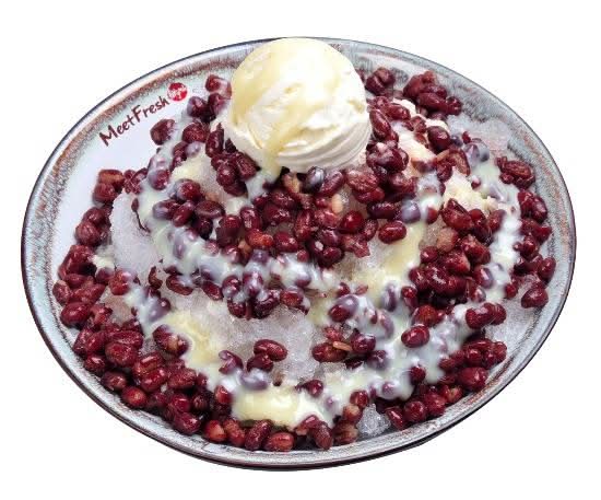 Red Bean Shaved Ice with Condensed Milk (Glace Pilée Aux Haricots Rouges Avec Lait Concentré) (紅豆牛奶冰)