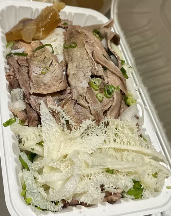 104. Well-done Flank, Tendon, and Tripe Soup