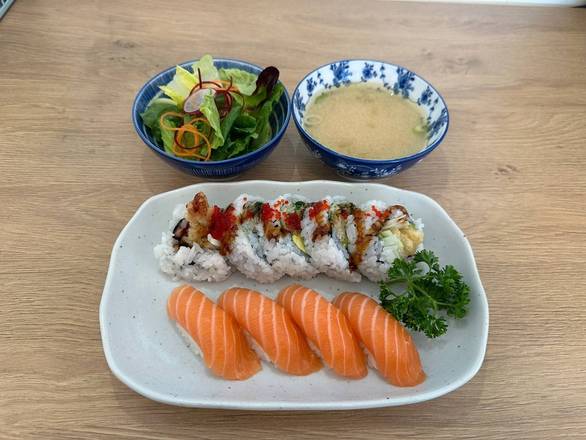 No1. Salmon Sushi & Dynamite