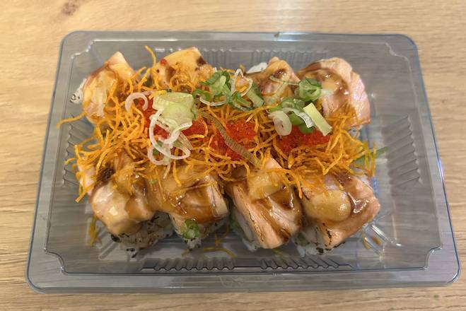 Aburi Salmon Roll (8 pcs)