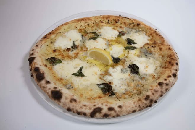15" Grande Quattro Formaggi Pizza