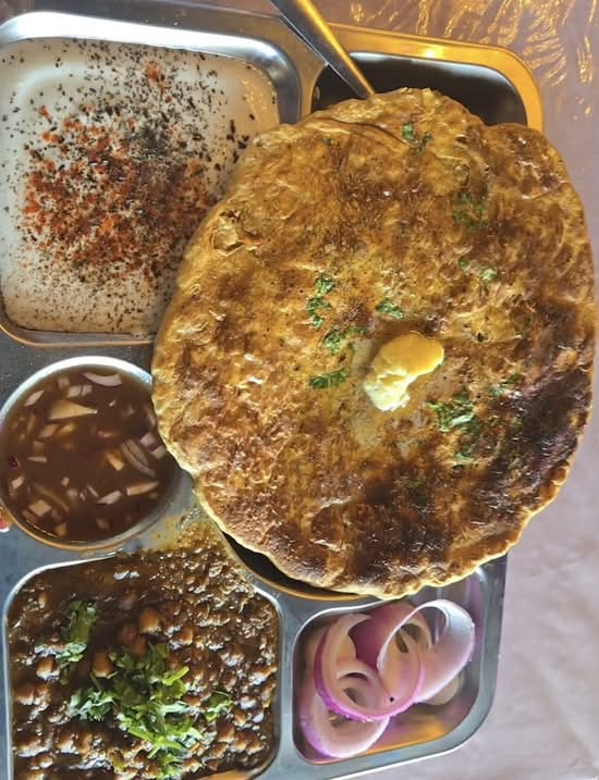 Special Amritsari kulcha