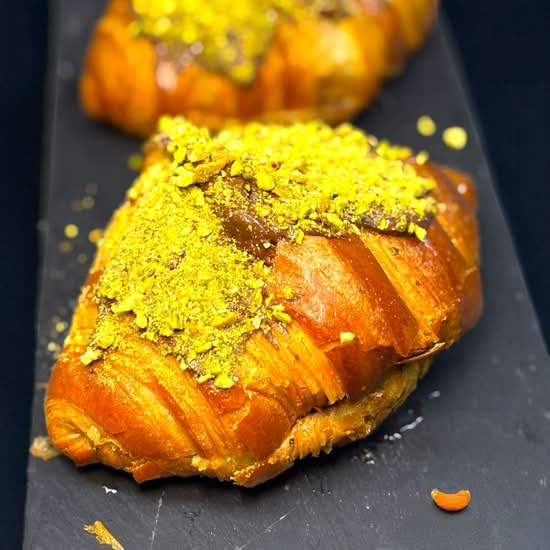 Croissant - Nutella Pitaschio