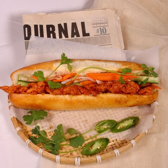 Banh mi - Vegan Lemongrass Chicken
