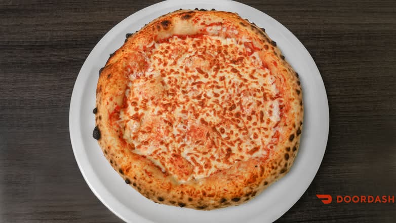 Pizza Napolitaine / Neapolitan Pizza