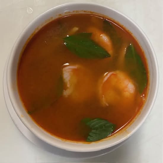 19. Tom Yum Sour Soup (Canh Chua Tom Yum Tôm Hoac Gà) 🌶️