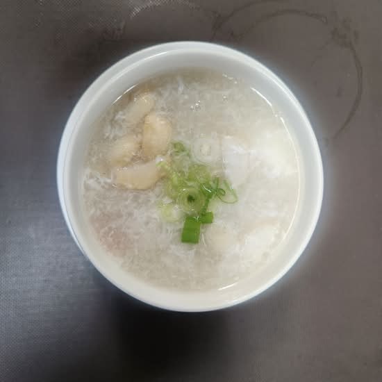 23. Superior Seafood Soup ( Đặc Biệt Súp Đồ Biển)