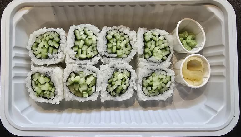 VR2. Cucumber Roll