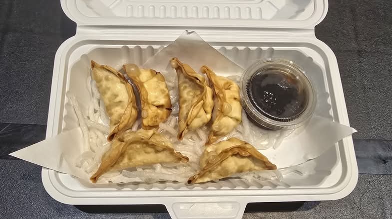 A8. Gyoza (Beef / Chicken / Veggie )