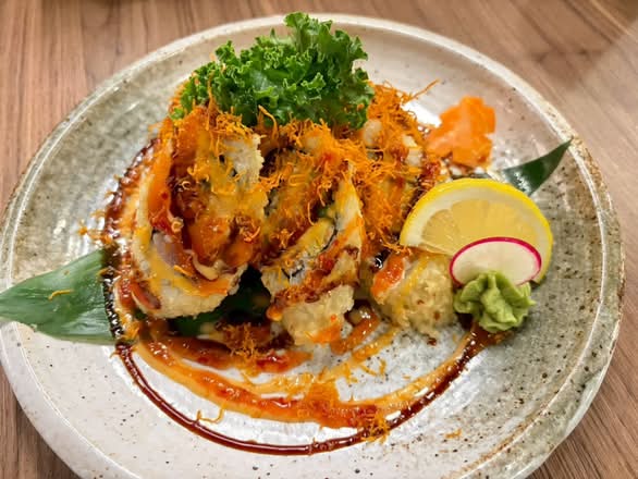Crunchy Monster Roll Deep Fried (8 pcs)