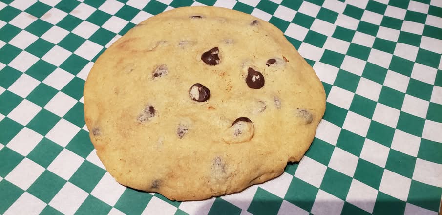 Chocolate chip cookie
