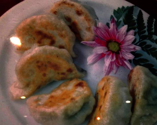Pan Fried Meat Dumplings (8 pcs)