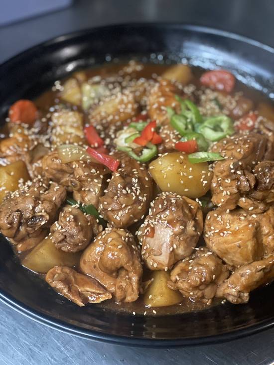 Steamed Korean Chicken with Soy Sauce (본가찜닭)