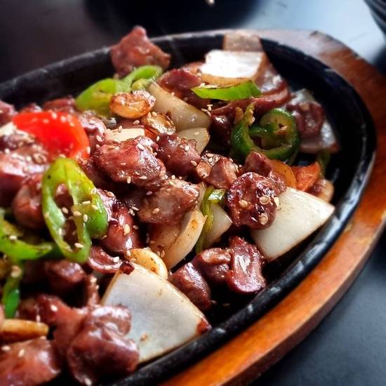 Pan Fried Garlic Gizzard with Vegetables (닭모래집마늘볶음)