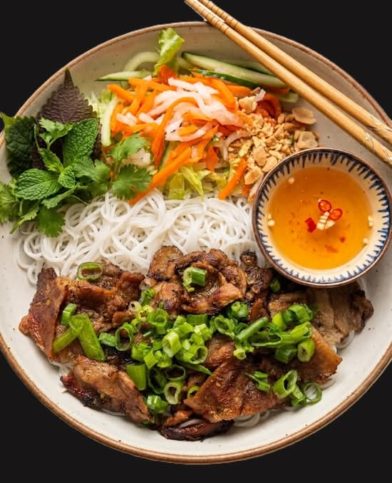 52. Grilled Lemongrass Pork on Vermicelli (Bún Thịt Nướng)