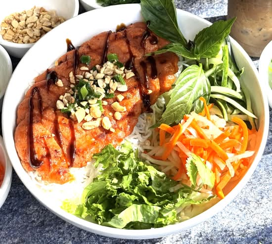 61. Grilled Minced Pork Patty on Vermicelli (Bún Nem Nướng)