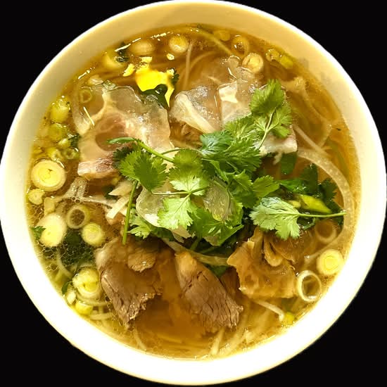 39. Pho with Brisket & Tendon (Phở Nạm Gân)