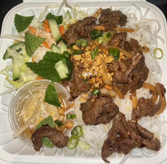 452. Bún Bò Xào Xã Ớt