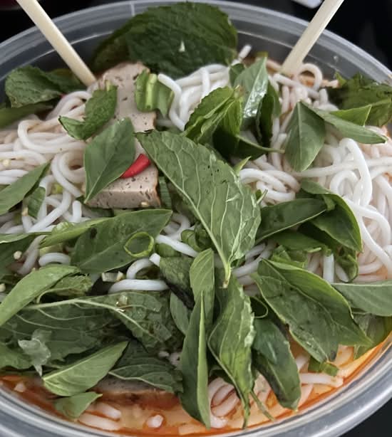 216. Bún Riêu