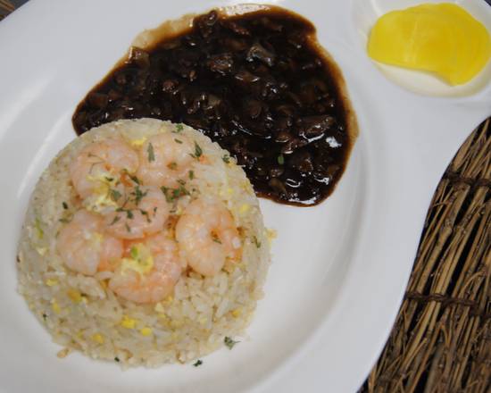 Shrimp Fried Rice (새우 볶음밥)