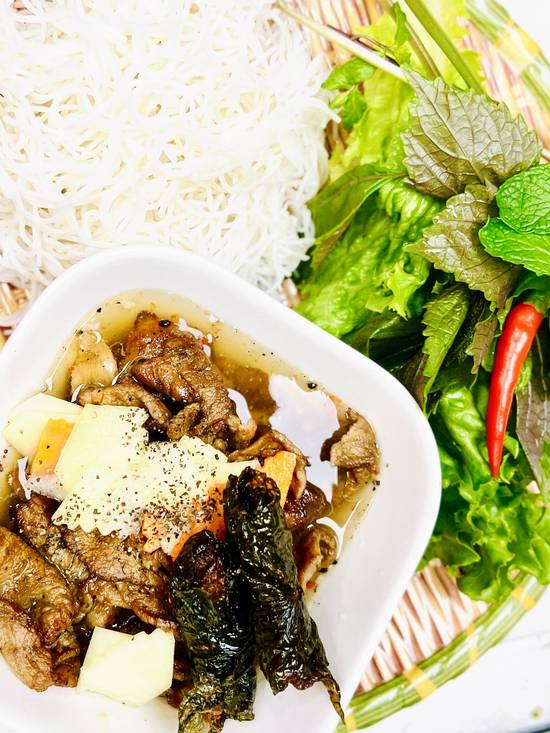 131. Bún chả Hà Nội/  Hanoi-Style Grilled Pork with Vermicelli