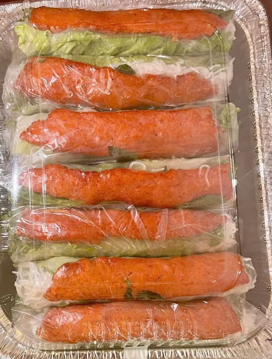 106. Gỏi cuốn nem nướng/ Grilled Pork Sausage Spring Rolls (2 rolls)