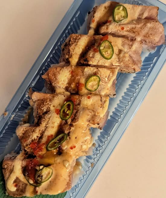 Aburi Tuna Sushi (6 pcs)