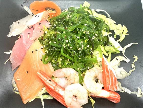 86.  Salade Fruits de mer / seafood salad