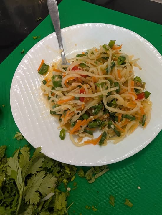 Green Papaya Salad (Som Tum)