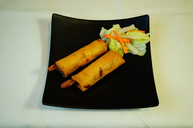 102-Rouleaux impériaux aux crevettes(2 pcs)/Imperial Rolls with Shrimp (2 pcs)