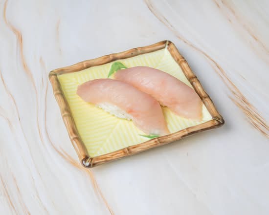 Tuna Sushi (2 pcs)