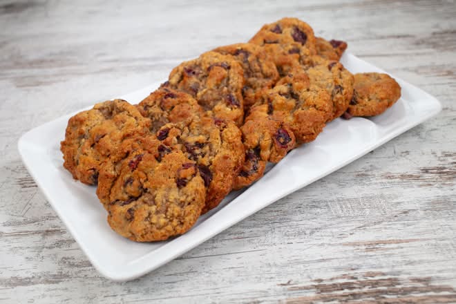 Oatmeal Raisin Cranberry (Per Dozen)