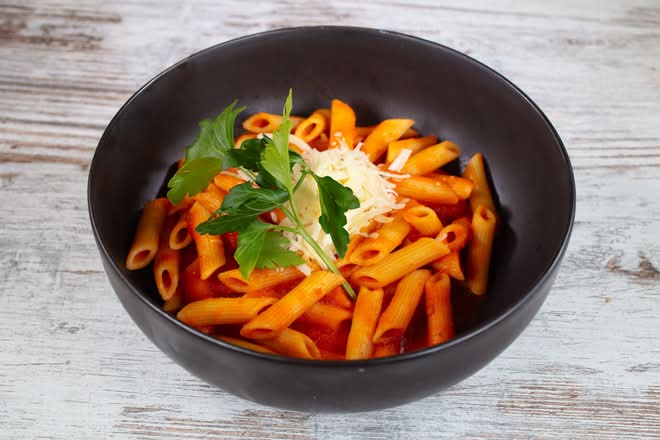 PENNE PASTA TOMATO SAUCE