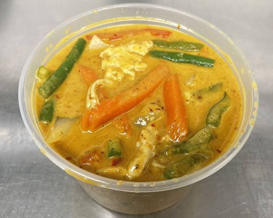 Yellow Curry (Not spicy)  (Comes with Rice)