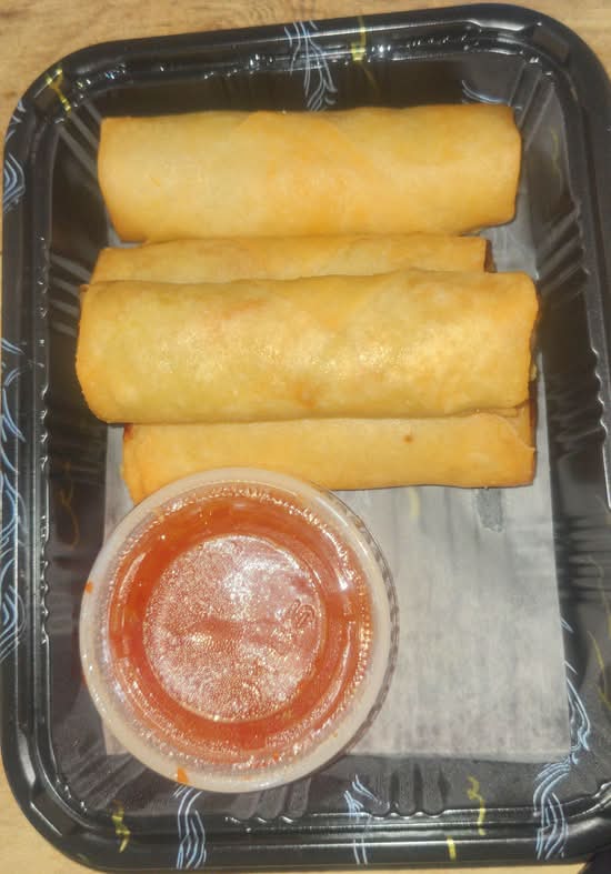 1b.crispy Chicken Spring Rolls