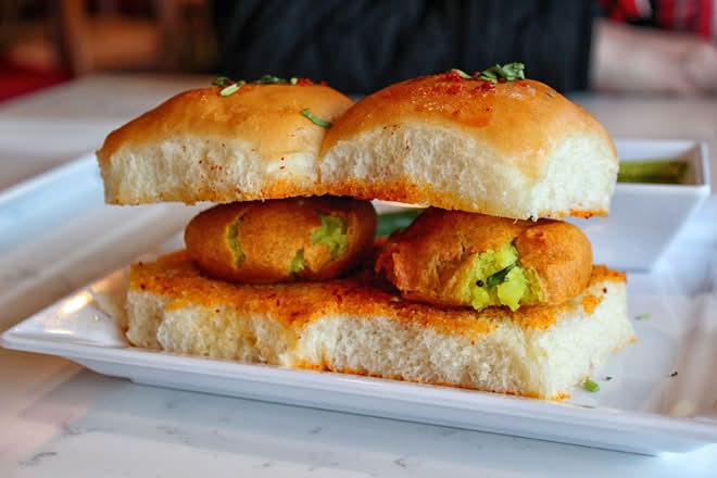 Special Vada Pav