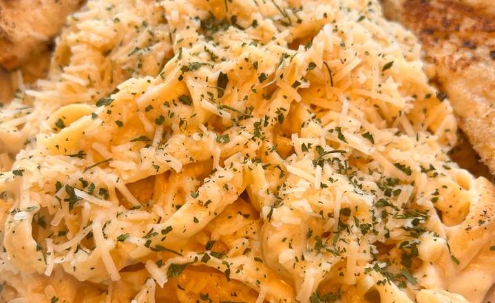 Fettuccine Alfredo