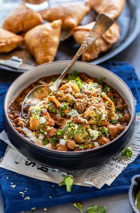 Samosa Chana Chaat