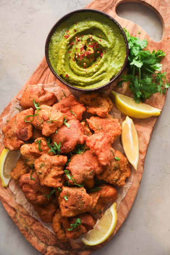 Amritsari Fish Pakora (8 pcs)